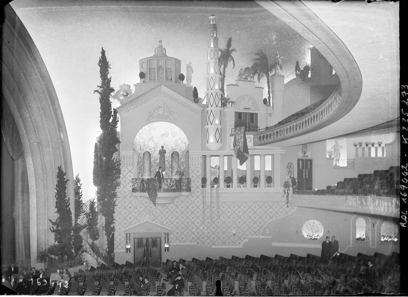 La grande salle du cinéma Rex à Paris, en 1933